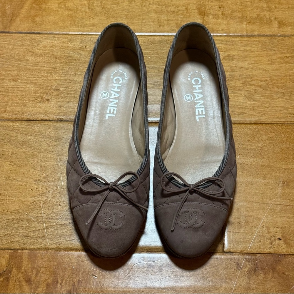 CHANEL Quilted Brown Suede Ballerinas